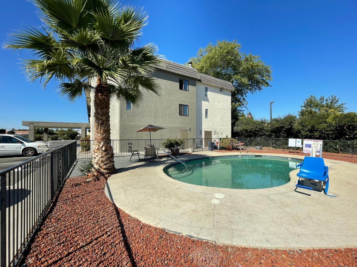 Sutter Inn Yuba City Exterior photo