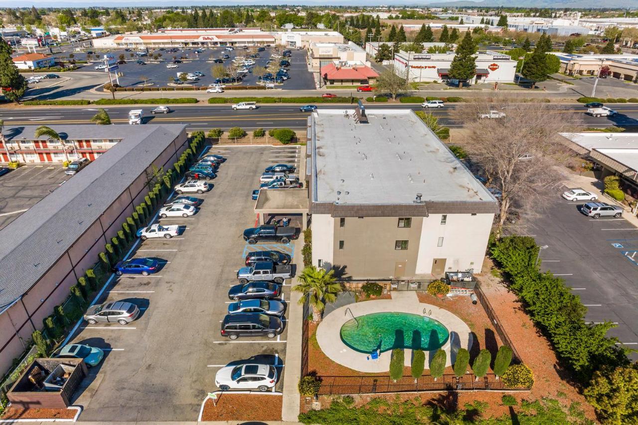 Sutter Inn Yuba City Exterior photo